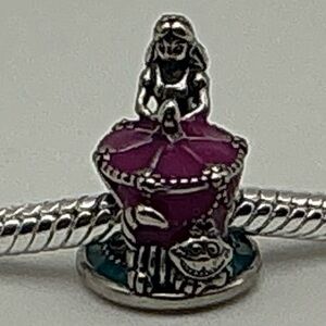 Pandora Disney Alice in Wonderland Cake Charm + Cheshire Cat Glow Eye